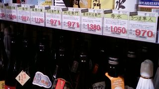 焼酎の品数、圧倒されます。
