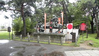 面影を偲ぶのはやや難しい