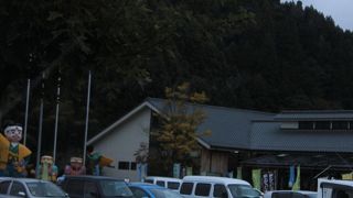 大きな鬼が目印