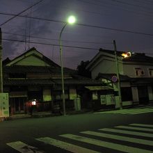 夜の加悦の街角風景