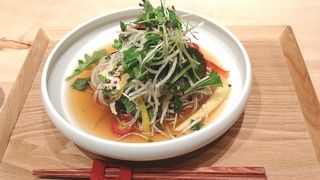 お洒落な創作蕎麦