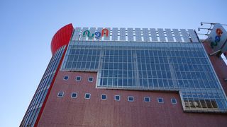 地下１階は新鮮市場