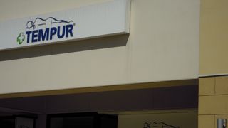 アウトレット限定品はチェック！