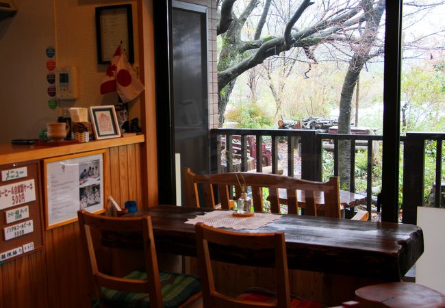 雨の箱根で見つけた自然いっぱいのカフェ　山小屋佐藤