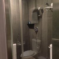 シャワーブースもきれい