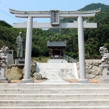 空の夢もみの木パーク　二宮忠八神社