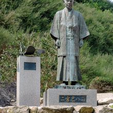  空の夢もみの木パーク　 二宮忠八銅像