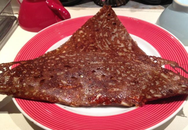 カウンターのみの小さなお店