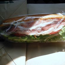 生ハムがはさんであります