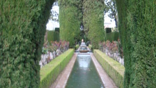 広大なイスラム様式の宮殿