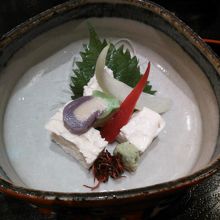 形も凝ってます