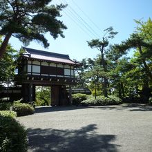 秋田藩主・佐竹氏の居城跡です。