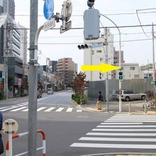 道順1　筑土八幡町信号→へ
