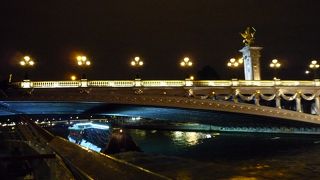 パリで１番美しいと言われる橋