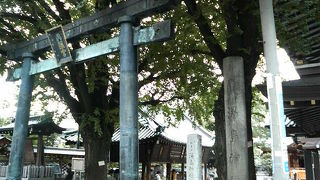 多数の史跡がある湯島の学問の神様の神社
