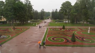 エカテリーナ宮殿の南東に広がるフランス式庭園