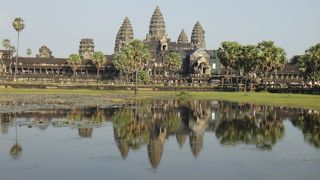 感動のアンコールワット：歩きづらい石畳や階段が多いので足腰の良くない人は要注意