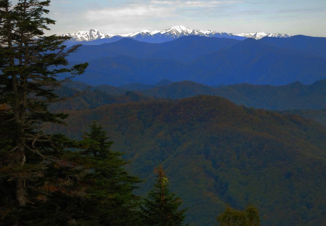 天元台からの飯豊山