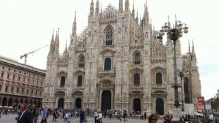 圧倒的な存在感、そしてランドマークに