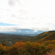 紅葉の中で、南アルプスを一望！