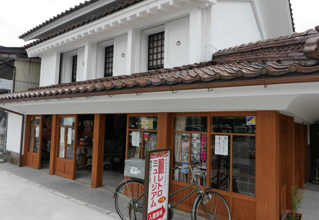 昭和の商店街の風景を再現「昭和レトロミュージアム」