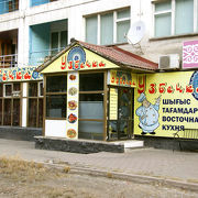 ウズベキスタン料理が味わえるローカルレストラン「ウズベチュカ」