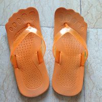 1.このハリス・オリジナルのビーチサンダルがいただける。