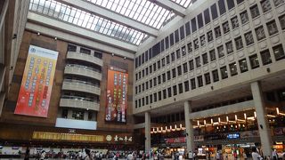 大きなターミナル駅です。