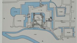 櫓と城壁が残っています