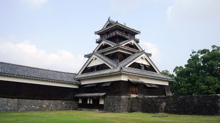 戦禍を生き残った櫓群