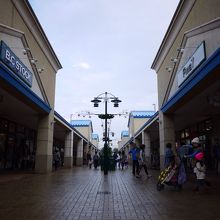 アウトレット街