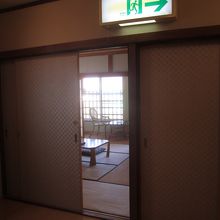 海の見えるお部屋。ただ、眺望としては魅力的ではない