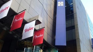 銀座らしい楽器店