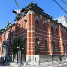 レトロな赤レンガの建物。