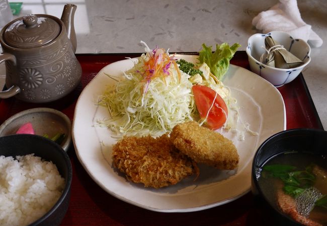 小山にある定食屋