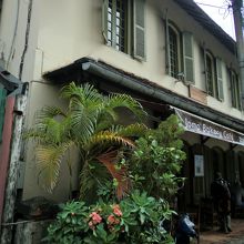 メインストリートに面しています