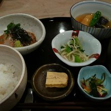 ランチの「鯛茶漬け」