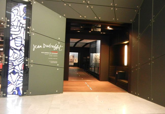 シャルルドゴール空港 (CDG)