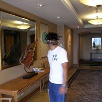 エレベーターホール。贅沢な作りです。