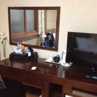 鏡も、机周りの備品もきれいでした。