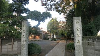 隣の宮原寒川社といっしょに