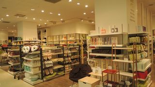 交通至便な往十里にあるE-MART