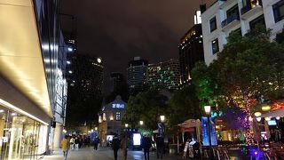 盛り上がってるお洒落なエリア