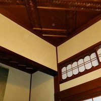 高い天井、建具の意匠