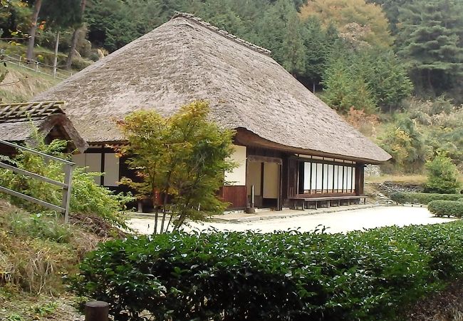 昔は山の上のほうが栄えていたと実感できる屋敷（祖谷渓）