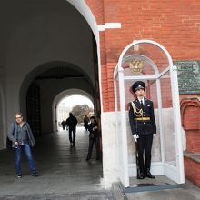 衛兵さんが見ものです