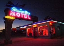 Blue Swallow Motel