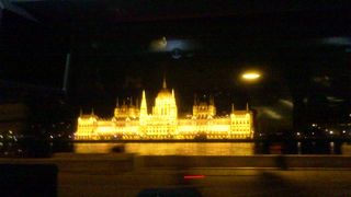 昼も夜も美しいです。