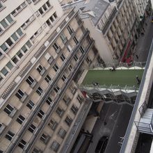 屋上から連絡路を撮る