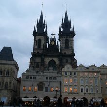 高くて、広場で一際目立つ存在でした